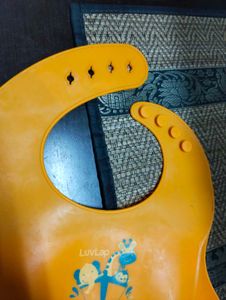 Baby Luvlap Bib(Plastic)