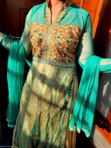 💚🍃Women Wedding Wear Gown🍃💚