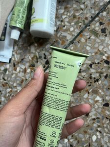 Paradyes Deep Red Hair Tint and free cherry coke t