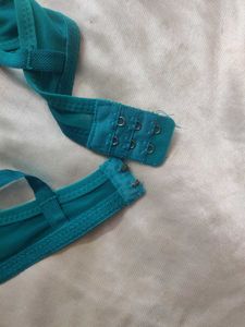 Combo 4 padded Bras.