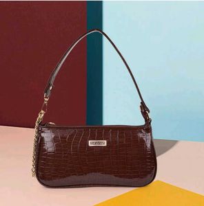Dixon Shoulder Bag
