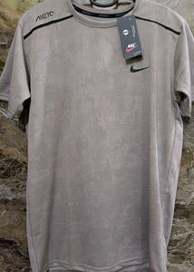 Nike T-Shirt