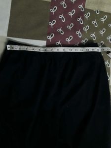 Unisex black caprie