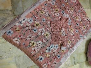 Nice Flower 🌺 Print Saree With Blouse