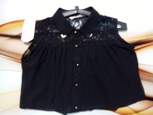 Chic Black Sleeveless Top