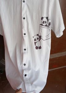 ✨️Elegant white polyester shirt with playful panda
