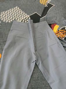 Stylish Grey Jeggings