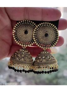🚨👗 Black Short Chikankari Kurti + Free Jhumka!
