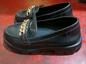Chunky Chain Loafers
