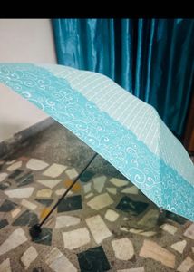 Foldable umbrella