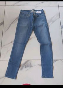 Levi&#39;s Jeans For Women( 28-30)