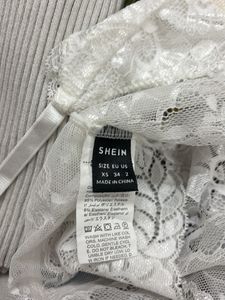 SHEIN Frenchy Casual Lace Ribbon Padded Camisole T