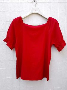 New with tag cute Red Puff Sleeve Knit Top