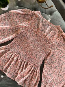 🧨SUMMER FLORAL Smocked Peplum Top-ONLY 130