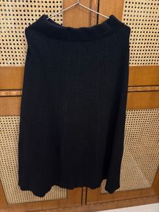 Elegant Black Knit Skirt with sweater