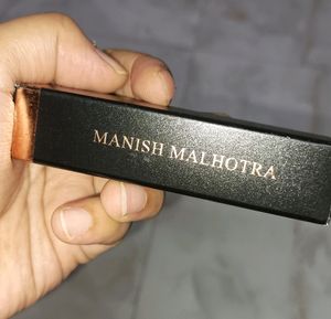 MANISH MALHOTRA MATTE LIQUID LIPSTICK