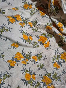 2 White Single Bedsheets