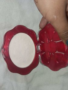 Grace Compact Makeup