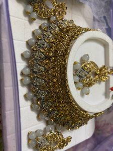 Title: Elegant Kundan Choker Necklace With Earring