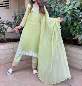 Elegant Kurta Pant With Dupatta Set