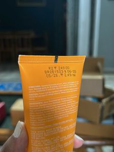 Dot &amp; Key Face Wash