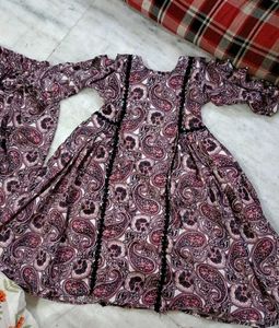 😍Beautiful Side Plated Gown With Tulip Salwar