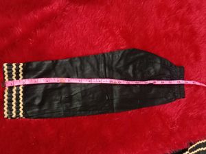 Girls Kashmiri Kurta Set