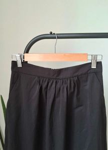 ZARA Elegant Black Midi Skirt