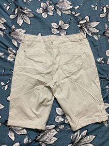 Bandolino Women&#39;s Riley Relaxed Fit Bermuda Short