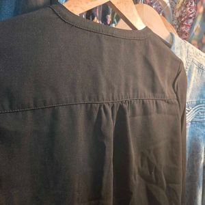 Black V-Neck Long Sleeve Blouse