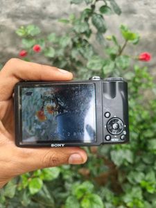 Sony Camera 10x Optical And 30x Digital Zoom