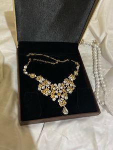 Sparkling Rhinestone Necklace