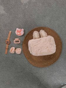Cutie Fur Makeup Pouch 👝