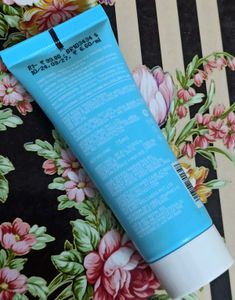 Dot &amp; Key Face Wash