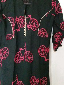 Black Kurti