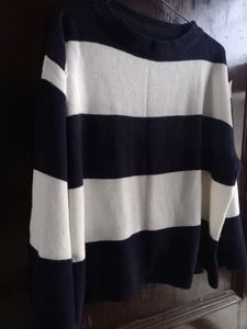 trendy black and white stripes sweater