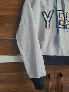 IMPORTED CROP HOODIE !!🩶🖤