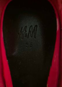 Combo H&amp;M Love Heels And Black