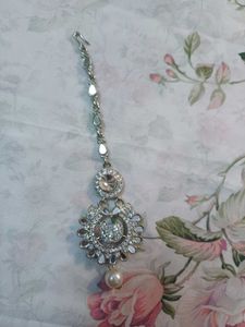 Noor - Earrings and forehead ornament