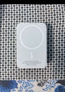 Magnetic Wireless Power Bank