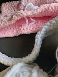 pink-crochet-bag