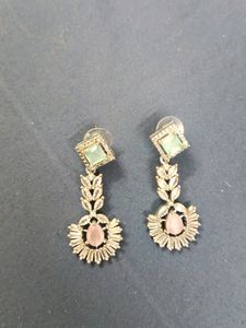 AD PASTEL STONE NECKLACE