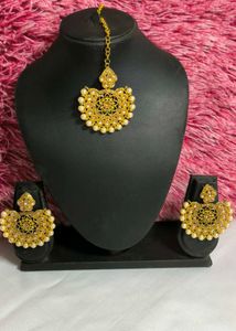 Elegant Gold Plated Jewellery Set