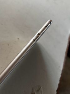 iPhone 6s - 64Gb / 100% Battery Health