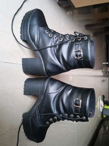 Black Heeled Laced Boots