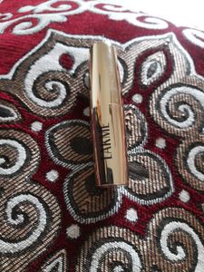 Lakme 9to5 Powerplay Priming Matte Lipstick
