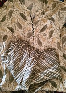 Elegant Leaf Print Kurta