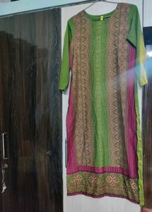 Green And Red Printed Kurta