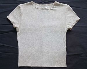 Light Gray Ribbed Scalloped-Trim T-Shirt