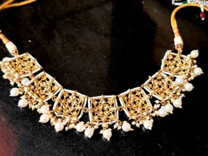 Kyathi Neck Set